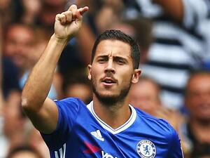 هازارد يحتفل بهدفه