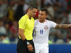 فارغاس يعترض على قرار الحكم سكومينا الذي اعتمد على إعادة الفيديو