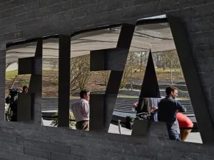 شعار الاتحاد الدولي لكرة القدم