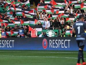 The defiant move by the Celtic supporters was hailed by Palestinian Twitter users and activists online