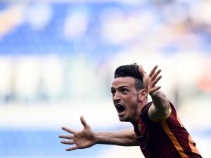 فلورينزي يحتفل بهدفه