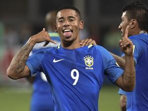 جيسوس يحتفل بهدفه