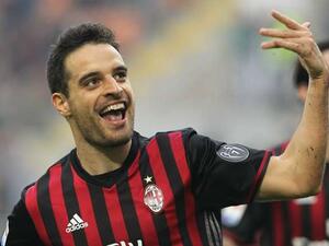 بونافينتورا يحتفل بهدفه