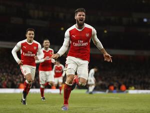 جيرو يحتفل بهدفه