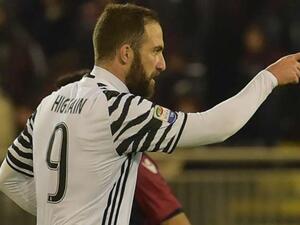 هيغواين يقود يوفنتوس لفوز جديد