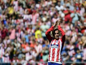 غريزمان يصفق لجماهير أتلتيكو احتفالاً بهدفه