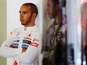 Hamilton hopeful of dominating teammate Rosberg in fight for F1 title