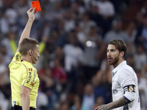 أثارت قرارات هيرنانديز في لقاء الفريقين الموسم الماضي الكثير من الجدل