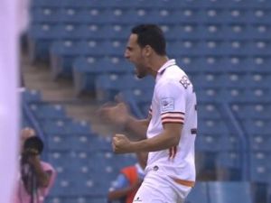 بن يطو يحتفل بهدفه