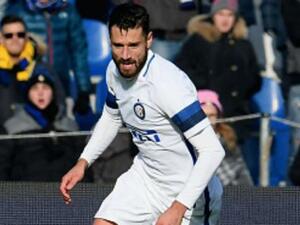 كاندريفا يقود النيراتزوري للفوز