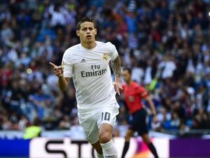 خاميس يحتفل بهدفه