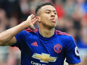 لينغارد يحتفل بهدفه