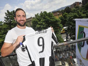 غونزالو هيغواين