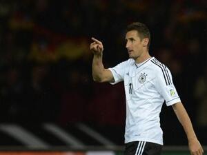 Klose gunning for Ronaldo's World Cup goal record