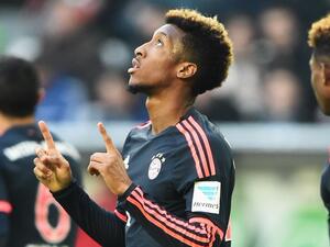 كومان يحتفل بهدفه