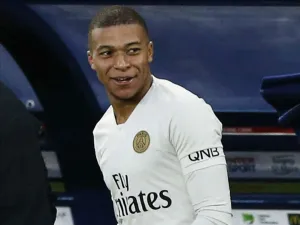 مبابي يقود الباريسي لفوز جديد