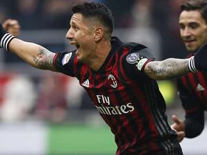 لابادولا يقود ميلان للفوز
