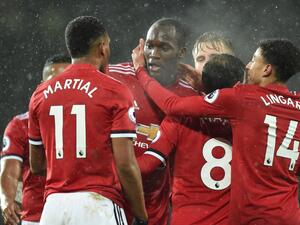 لاعبو يونايتد يهنئون روميلو بهدفه