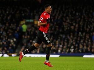 مارسيال يحتفل بهدفه