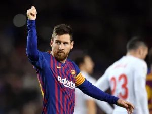 ميسي يرفع رصيده إلى 17 هدفاً في صدارة الهدافين بفارق 3 أهداف عن زميله لويس سواريز صاحب المركز الثاني