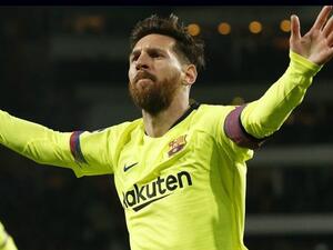 ميسي يواصل التألق