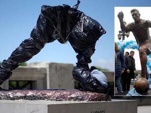 لم يسلم تمثال نجم الأرجنتين من الأعمال التخريبية