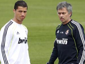 صورة أرشيفية لمورينيو ومورينيو