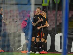 روما يصعق نابولي على أرضه