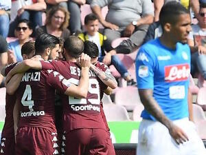 تورينو يفرمل نابولي