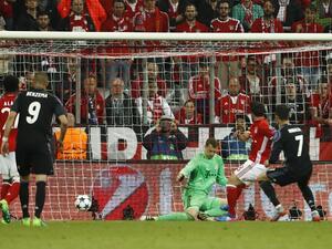 لحظة تسجيل هدف ريال مدريد الثاني