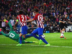 أوبلاك يتصدى لتسديدة ألمانية