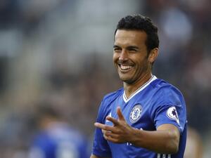 بيدرو يحتفل بهدفه