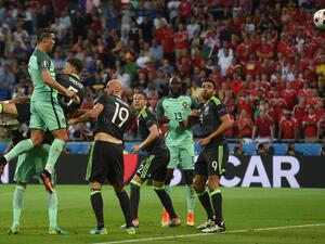 رونالدو يقود البرتعال للنهائي بتسجيل هدف وصناعة آخر