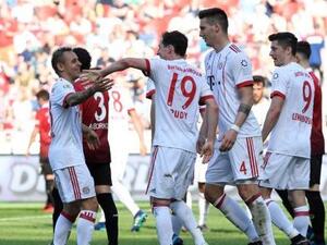 رافينيا (يسار) يهنىء رودي بهدفه