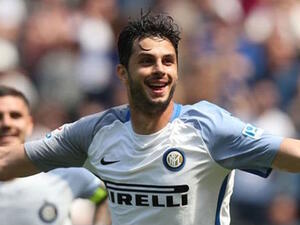 رانوكيا يحتفل بهدفه