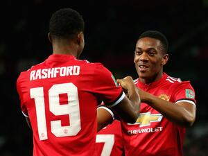 مارسيال (يمين) وراشفورد يحتفلان خلال المباراة