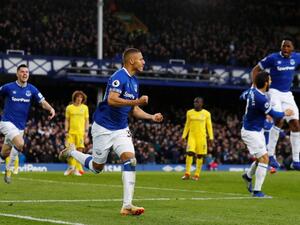 إيفرتون يصعق تشيلسي ومدربه ماوريتسيو ساري