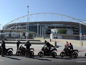 Security forces stands guard in the streets of Rio de Janeiro, Brazil, on July 24, 2016 enhancing security ahead of the Rio 2016 Olympic Games. The Rio 2016 Olympic and Paralympic Games will be held in Brazil from August 5-21 and September 7-18 respectively.
TASSO MARCELO / AFP