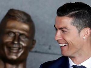 رونالدو وتمثاله غير المتناسق