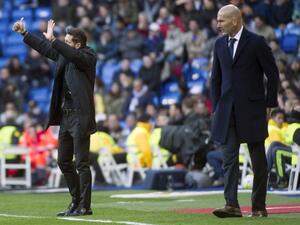 ديربي مدريد يضع زيدان الهادئ وجهاً لوجه مع سيميوني الحاد