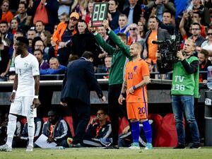 ويسلي شنايدر نجم منتخب هولندا يستعد للمشاركة في مباراته الـ 130 الدولية أمام ساحل العاج