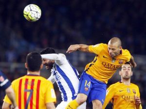 لاعبو سوسييداد يحتفلون بالهدف الأول