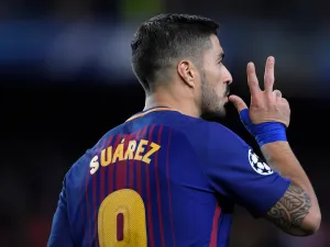 سواريز يقود برشلونة للفوز وينهي صيامه التهديفي في دوري الأبطال