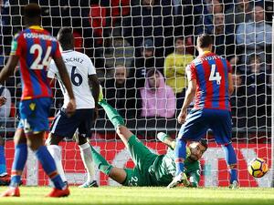 من مباراة الفريقين