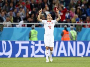 تشاكا يحتفل بهدفه