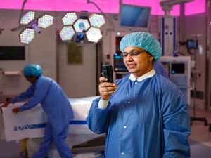Staff in the new hospitals carry customized wireless phones and a huge benefit of this is the ability for managers to quickly and effectively contact staff no matter where they are located in the hospitals. 