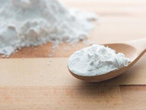 النشا والخلطات التي تُصنع منه من أفضل الخلطات للبشرة الدهنيّة