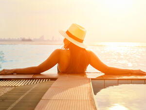 من منا لا يقضي أغلب وقته في هذا الفصل الجميل مستلقيًا على شاطىء البحر