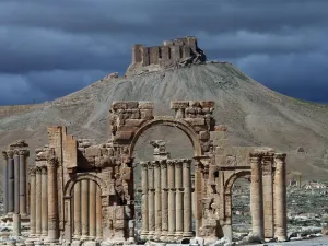According to Britian-based Syrian Observatory for Human Rights, the Syrian air force on Monday conducted airstrikes against a number of targets in Daesh-held UNESCO World Heritage site Palmyra.  (AFP/Joseph Eid)