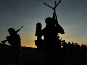 Opposition fighters undergo training in Syria. (AFP/File)